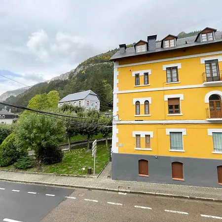 Apartamentos Canfranc 3000-3